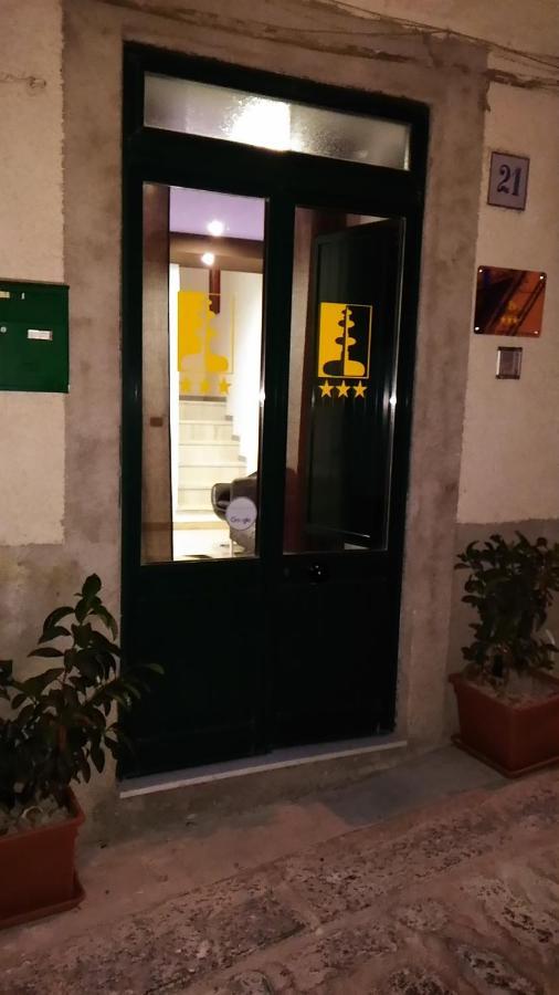 Piazza Castello Bed & Breakfast Santo Stefano Quisquina Luaran gambar